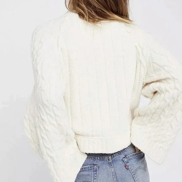 Free People Cable Knit Slouchy Boxy Oversized Sweater Ivory Size Large Chunky - Picture 9 of 9